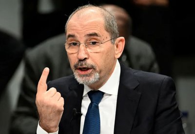 بعد تصريحات مسيئة.. الأردن يستدعي سفير إيران في عمان