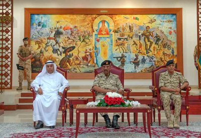 القائد العام لقوة دفاع البحرين يلتقي بعدد من كبار ضباط قوة دفاع البحرين‎