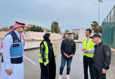 وزير شؤون البلديات والزراعة يتفقد جهود فرق الطوارئ للتعامل مع موجات الأمطار في المحافظات