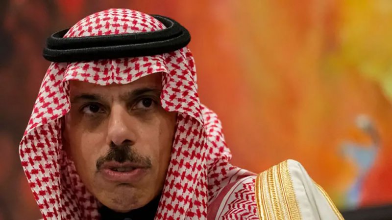 وزير الخارجية السعودي: المنطقة لا تحتمل مزيداً من الصراعات