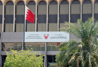 "العمل": أكثر من 2000 شاغر وظيفي متاح وفكرة لطرح برنامج تدريبي خاص للمشمولين بالعفو الملكي السامي