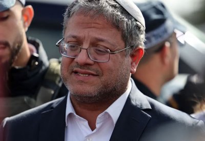 بن غفير يدعو لـ "إعدام الفلسطينيين" لتخفيف اكتظاظ السجون
