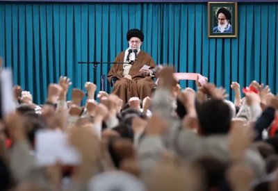 خامنئي عن الهجوم على إسرائيل: المهم إظهار قوتنا لا الأهداف