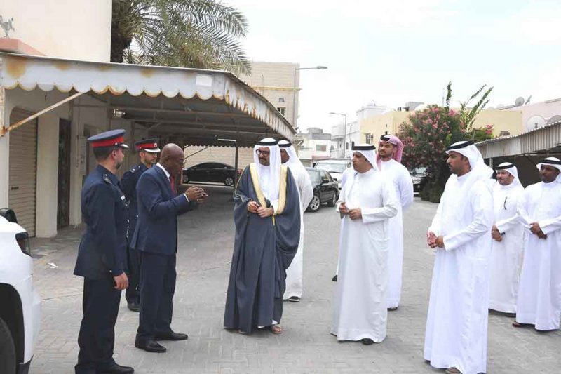 سمو محافظ المحافظة الجنوبية يتفقد المناطق السكنية والمرافق ويتابع نتائج الجهود المشتركة بين المحافظة والجهات المعنية بعد هطول الأمطار