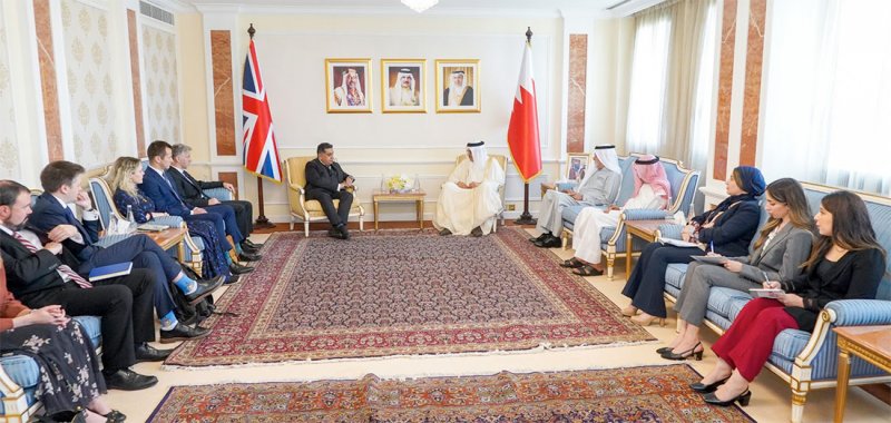 سعادة وزير الخارجية يجتمع مع وزير الدولة لشؤون الشرق الأوسط وشمال أفريقيا وجنوب آسيا والأمم المتحدة بالمملكة المتحدة