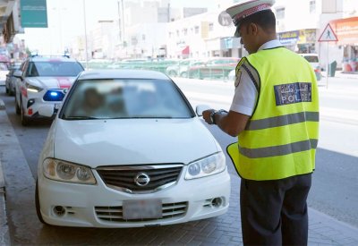 المرور: ضبط عدد من الأشخاص المخالفين لممارستهم أنشطة النقل العام دون ترخيص