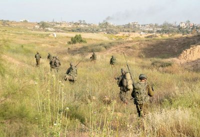 إسرائيل تخلي بيت لاهيا شمالي غزة وتعتبرها "منطقة قتال خطرة"