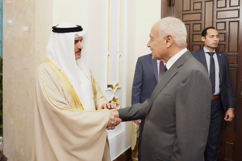 مواقف مشرفة لمملكة البحرين بقيادة جلالة الملك المعظم في دعم العمل العربي المشترك