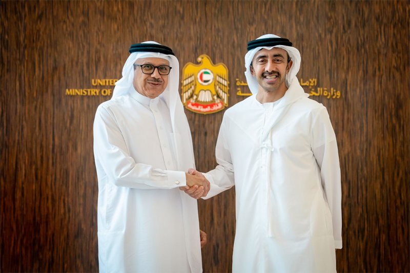 وزير الخارجية يجتمع مع وزير الخارجية بدولة الامارات العربية المتحدة