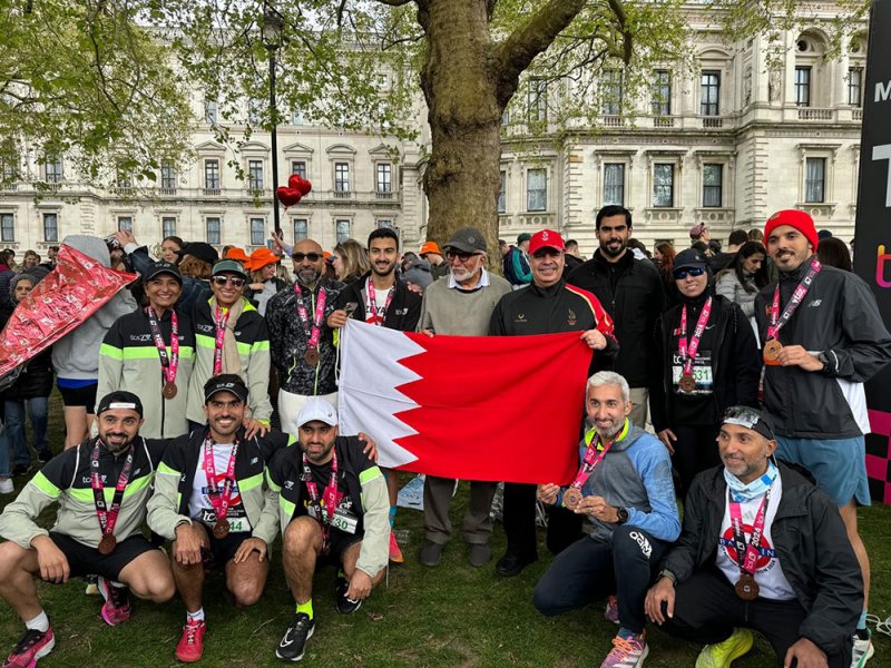 بحرينيون يشاركون في سباق ماراثون لندن