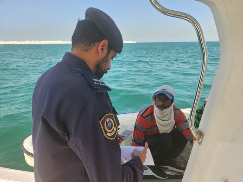 خفر السواحل تواصل حملاتها التفتيشية للتصدي للمخالفات البحرية