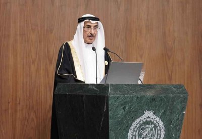 خالد بن عبد الله يتسلم من البرلمان العربي وسام رواد التنمية للشخصيات المرموقة من غير البرلمانيين