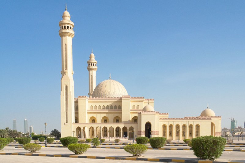 مقترح بقانون لجعل وظيفة الإمام والمؤذن جاذبة للبحرينيين