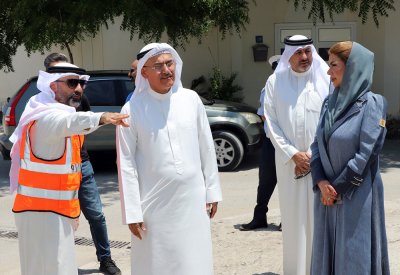 محافظ الشمالية يتفقد المنازل المتضررة من الأمطار في عالي