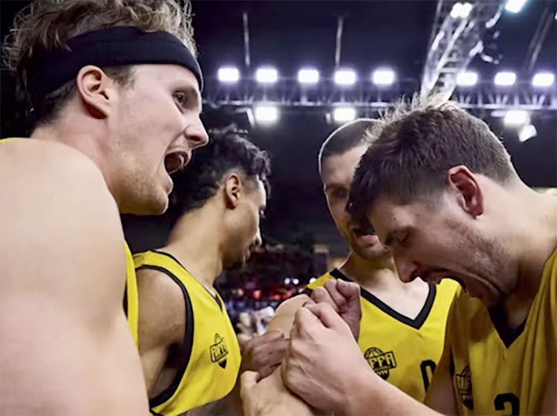 فريق الرفاع 3x3 يحقق المركز الثالث في الجولة العالمية الافتتاحية لكرة السلة