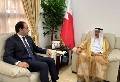 رئيس المجلس الأعلى للشؤون الإسلامية يناقش تفعيل مخرجات ملتقى البحرين للحوار