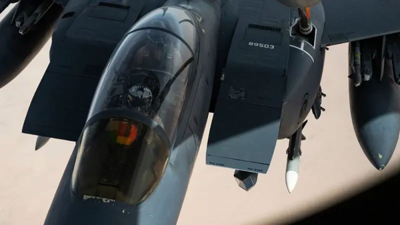 الجيش الأميركي: قواتنا اشتبكت مع 5 مسيرات فوق البحر الأحمر