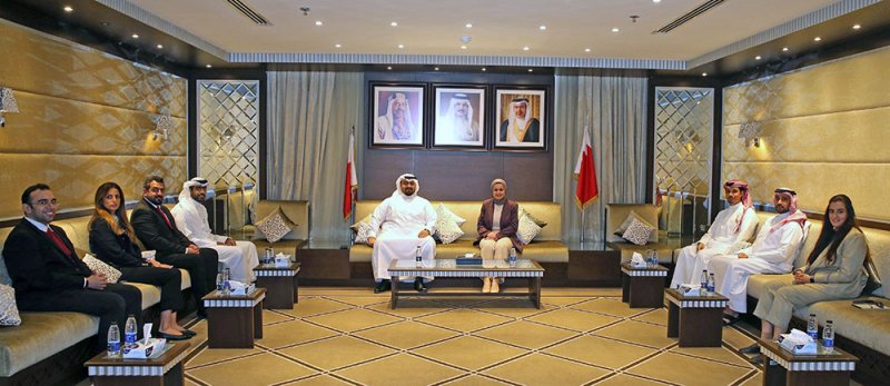 وزيرة شؤون الشباب تستقبل رئيس وأعضاء جمعية سفينة شباب العالم – البحرين