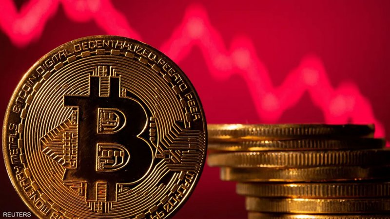بتكوين تهبط لأقل من 58 ألف دولار وسط ترقب لاجتماع الفيدرالي
