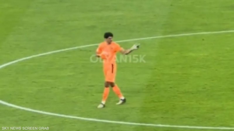 بالفيديو: بعد صلاح وكلوب.. انفعال الحارس بونو أمام مدربه