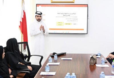 النيابة العامة تقدم محاضرة تعريفية لطلبة كلية الحقوق