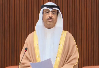 وزير المواصلات: شاحنات تستغل دخول البحرين لممارسة أنشطة النقل