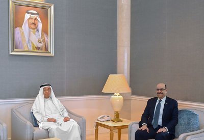 سمو الشيخ محمد بن مبارك آل خليفة يستقبل وزير الشؤون القانونية