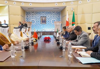 وزير الخارجية يجتمع مع وزير الشؤون الخارجية والجالية الوطنية بالخارج في الجمهورية الجزائرية الديمقراطية الشعبية