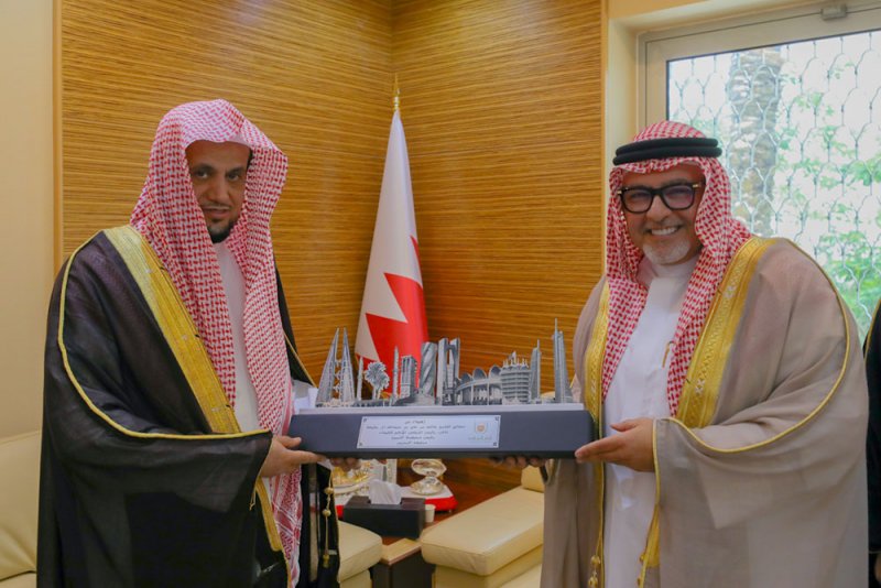 تعزيز التعاون وتبادل الخبرات القضائية مع السعودية