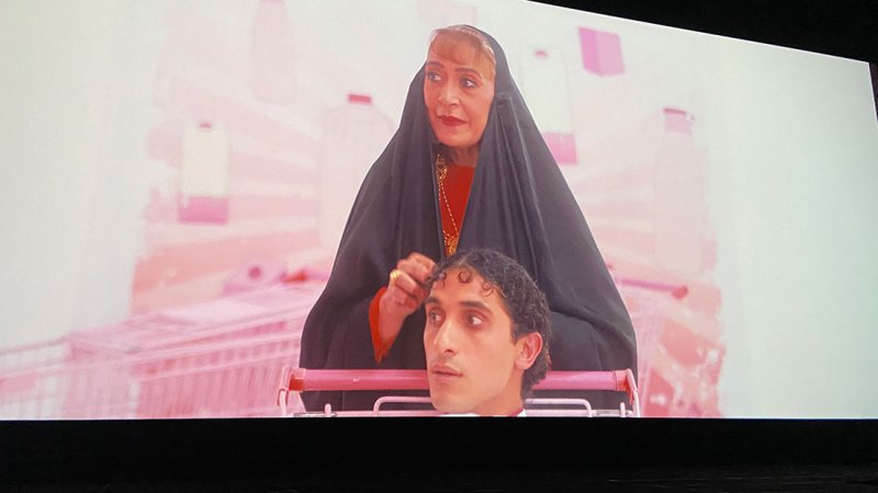 عرض الفيلم البحريني "لستة الماچله" ورحلة غريبة إلى سوبر ماركت غامض
