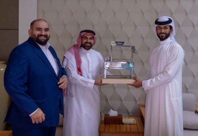 ناصر بن حمد: الشباب البحريني مُحب للمعرفة ومتحمس للانجاز ومنفتح على الثقافات