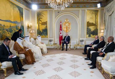 فخامة رئيس الجمهورية التونسية يستقبل وزير الخارجية