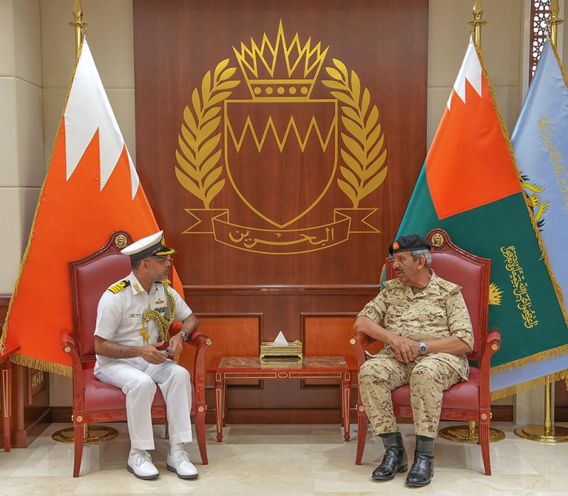 القائد العام لقوة دفاع البحرين يستقبل الملحق العسكري بسفارة جمهورية الهند الصديقة لدى مملكة البحرين