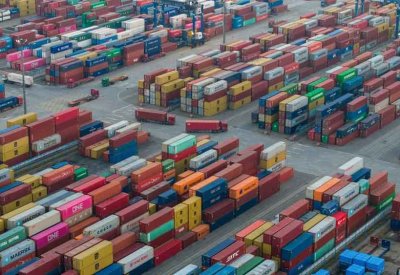 صادرات الصين تفوق التوقعات وتعزز آمال نمو الاقتصاد
