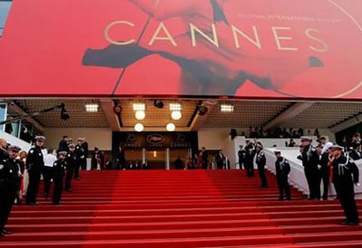 العاملون في مهرجان كان السينمائي يدعون للإضراب عن العمل