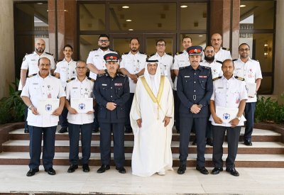 وكيل وزارة الداخلية لشئون الجنسية والجوازات والإقامة يستقبل موظفي جوازات المطار