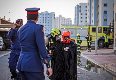 بالصور: وفاة 4 أشخاص بينهم طفل في حريق مبنى اللوزي