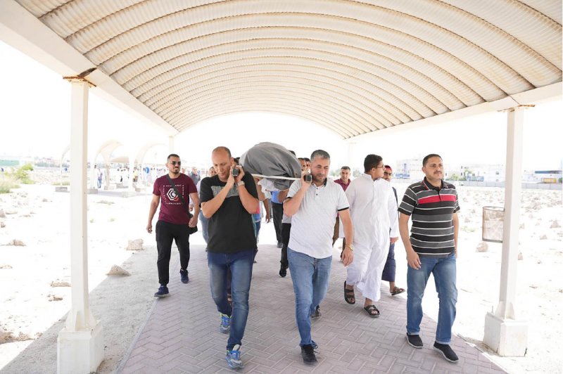 تشييع الضحايا الأربعة في حريق اللوزي بالمحرق