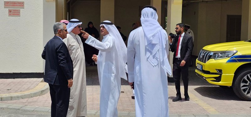 "البلاد" ترافق رئيس "النواب" ببناية اللوزي