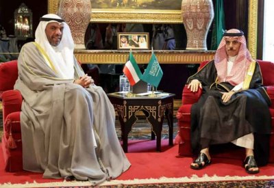 وزير الخارجية السعودي يلتقي وزير الخارجية الكويتي