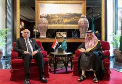 وزير الخارجية السعودي يلتقي نائب رئيس مجلس الوزراء وزير الخارجية العراقي