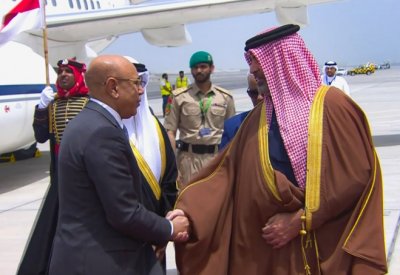 رئيس جمهورية موريتانيا يصل إلى البحرين على رأس وفد بلاده للمشاركة في قمة البحرين
