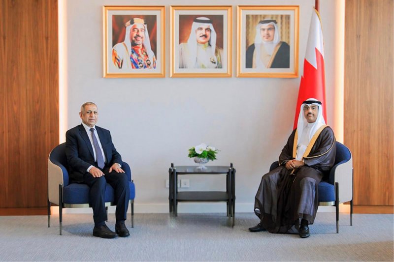 وزير المواصلات والاتصالات يستقبل رئيس الأكاديمية العربية للعلوم والتكنولوجيا والنقل البحري