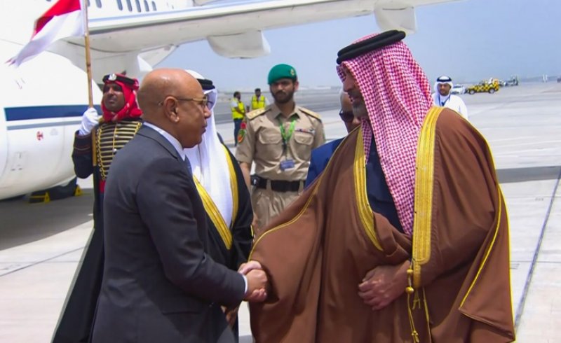 رئيس جمهورية موريتانيا يصل إلى البحرين على رأس وفد بلاده للمشاركة في قمة البحرين