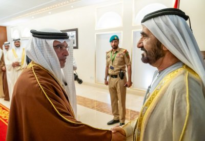 سمو ولي العهد رئيس مجلس الوزراء في مقدمة مستقبلي نائب رئيس دولة الإمارات العربية المتحدة رئيس مجلس الوزراء حاكم دبي