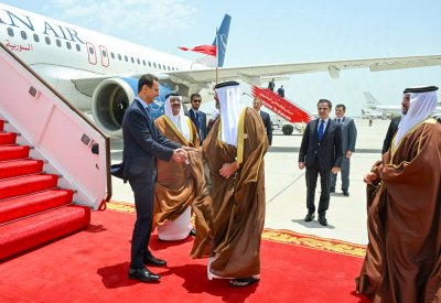 رئيس الجمهورية العربية السورية يصل إلى مملكة البحرين للمشاركة في القمة العربية الثالثة والثلاثين