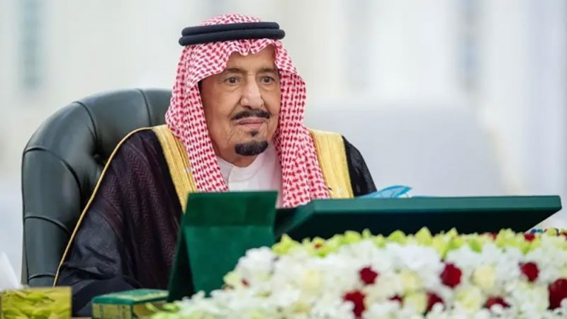 خادم الحرمين الشريفين يجري فحوصات طبية في العيادات الملكية
