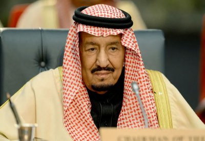 ولي العهد السعودي: أطمئن الجميع على صحة الملك سلمان