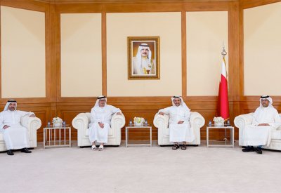 وزير الإعلام يستقبل المدير التنفيذي لمؤسسة "وطني الإمارات"