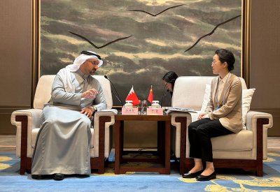 وزير الصناعة والتجارة يجتمع بنائب رئيس اللجنة الوطنية للتنمية والإصلاح في جمهورية الصين الشعبية الصديقة